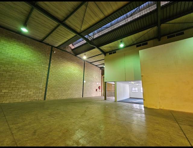430M² WAREHOUSE TO LET IN LINBRO PARK